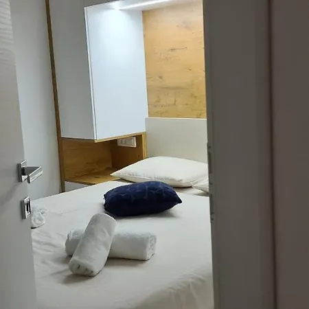 Marcelina 1 With Private Pool Apartment