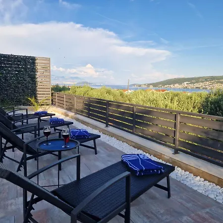 Marcelina 1 With Private Pool * Trogir