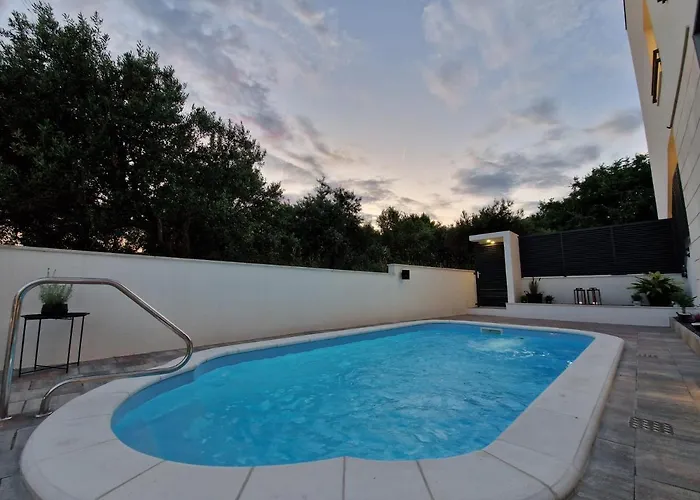 Marcelina 1 With Private Pool Trogir