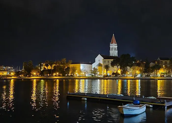 Marcelina 1 With Private Pool * トロギール