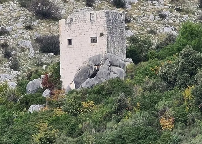 アパート Marcelina 1 With Private Pool トロギール